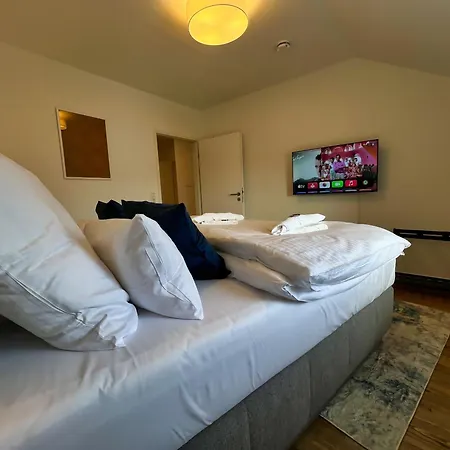 Nr 2 Modernes In Historischer Marktplatzlage 56 Qm # Cosiness Company 22 Schwerin (Mecklenburg-Vorpommern)